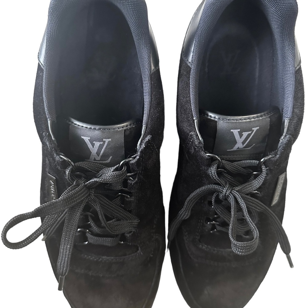 Louis Vuitton LV Uniform Trainer sneakers
SIZE: LV 8.5, US 9.5 - Picture 7 of 13